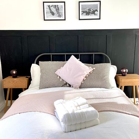 Am Living - Cheltenham Town Centre - St Georges Square Экстерьер фото