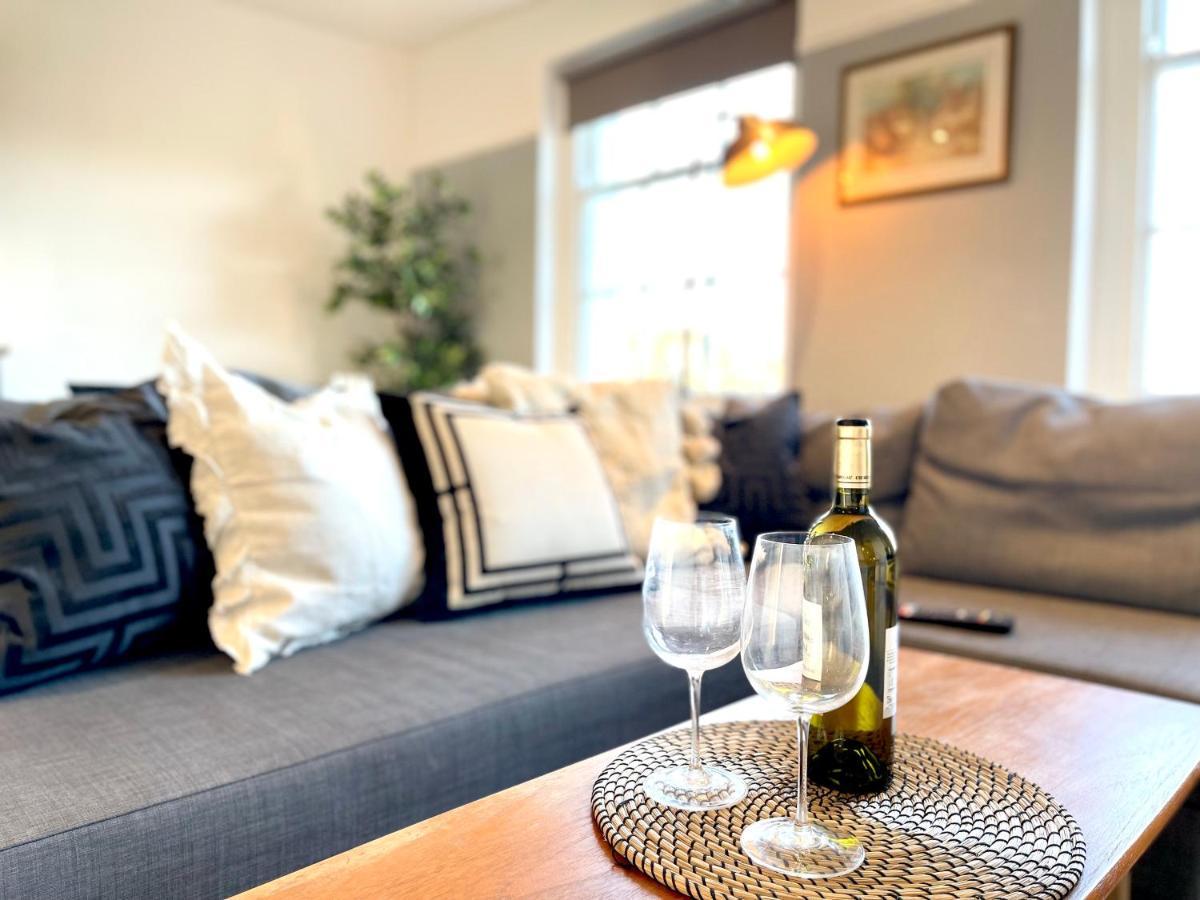 Am Living - Cheltenham Town Centre - St Georges Square Экстерьер фото